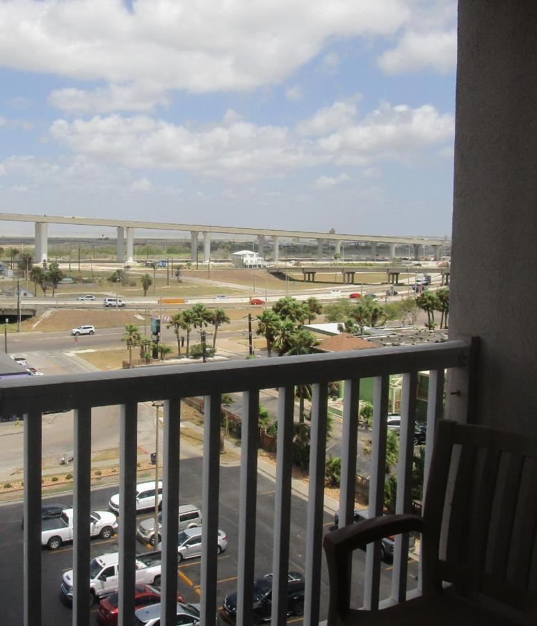Doubletree By Hilton Corpus Christi Beachfront Exterior photo
