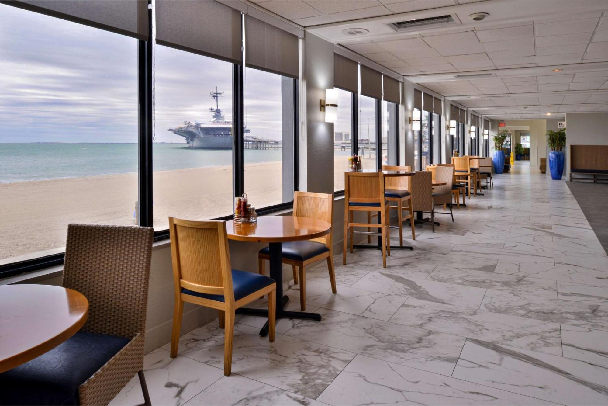Doubletree By Hilton Corpus Christi Beachfront Exterior photo